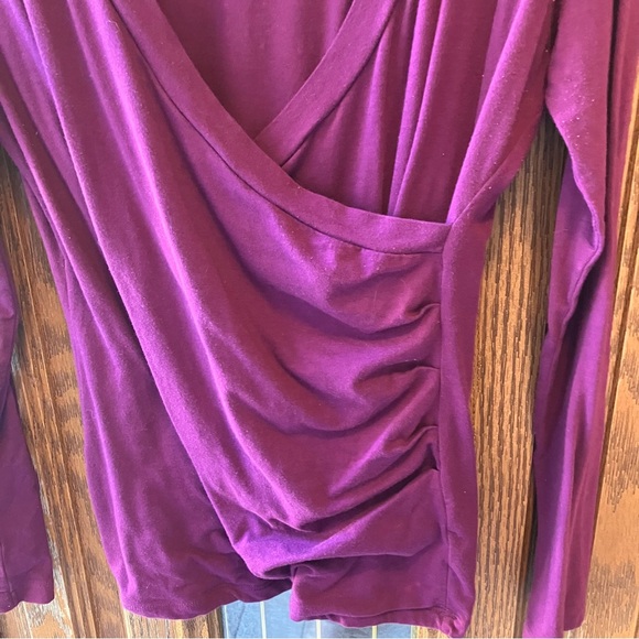 CAbi Luxury Purple Ruched Long Sleeve Deep V Wrap Blouse size Large Style # 790 - Picture 3 of 6